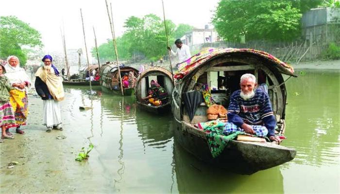 জলের মানুষ