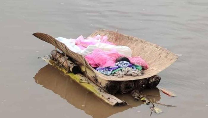 ভারত থেকে ভেসে এলো সাপে কাটা শিশুর মরদেহ, কুড়িগ্রামের দুধকুমার নদে উদ্ধার
