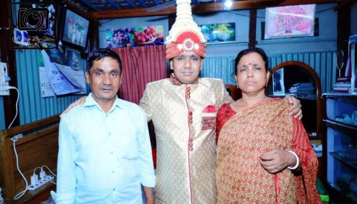 বিয়ের গাড়িতে বের হয়ে অ্যাম্বুলেন্সে ফিরল বরের নিথর দেহ