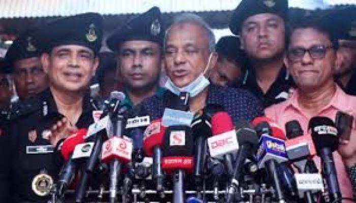 নির্বাচন হবে প্রধান উপদেষ্টার ঘোষিত সময়েই, চাঁদাবাজদের ছাড় নেই: স্বরাষ্ট্র উপদেষ্টা